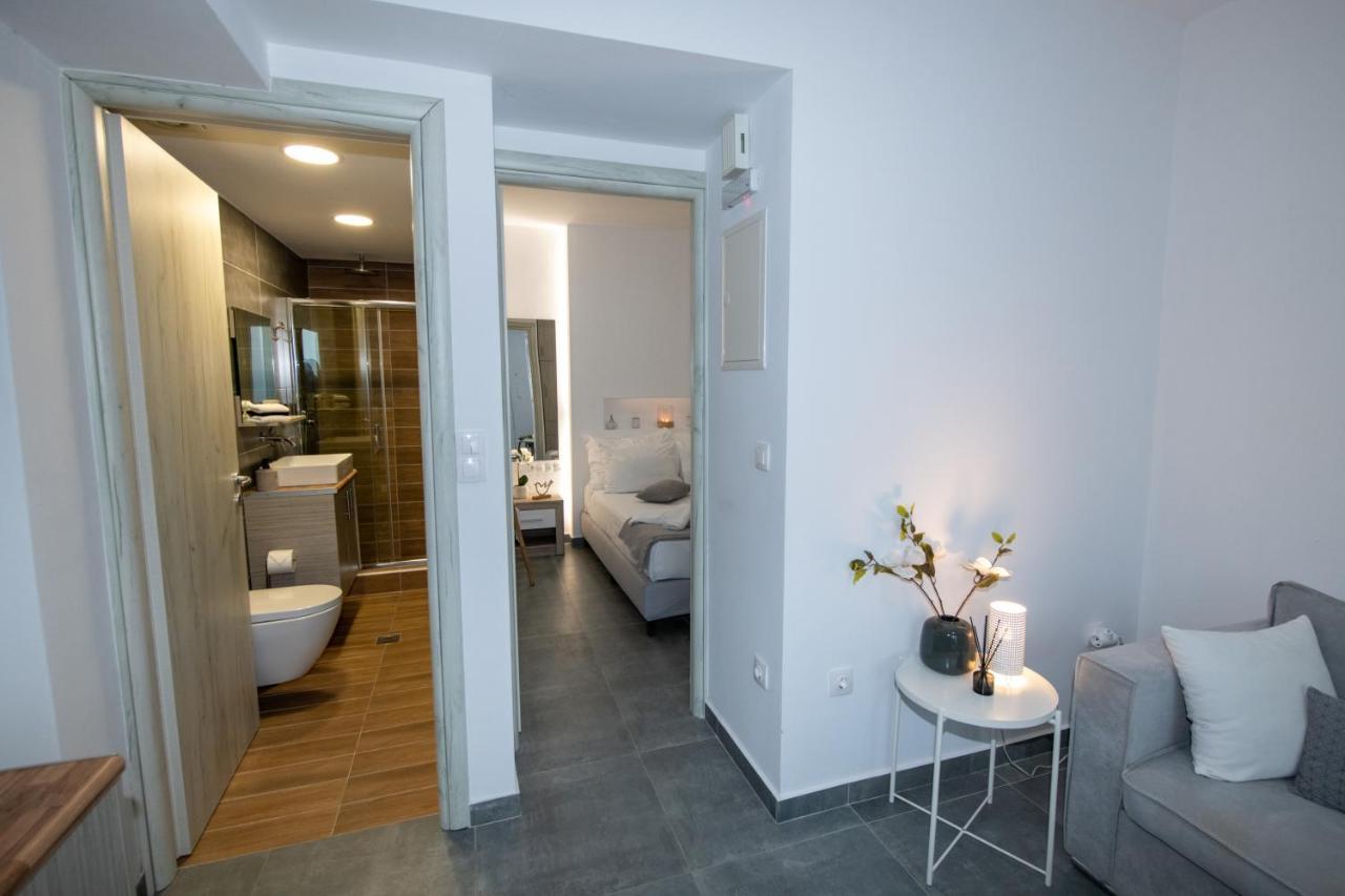 Sofia'S Apartment Kamári Exteriör bild